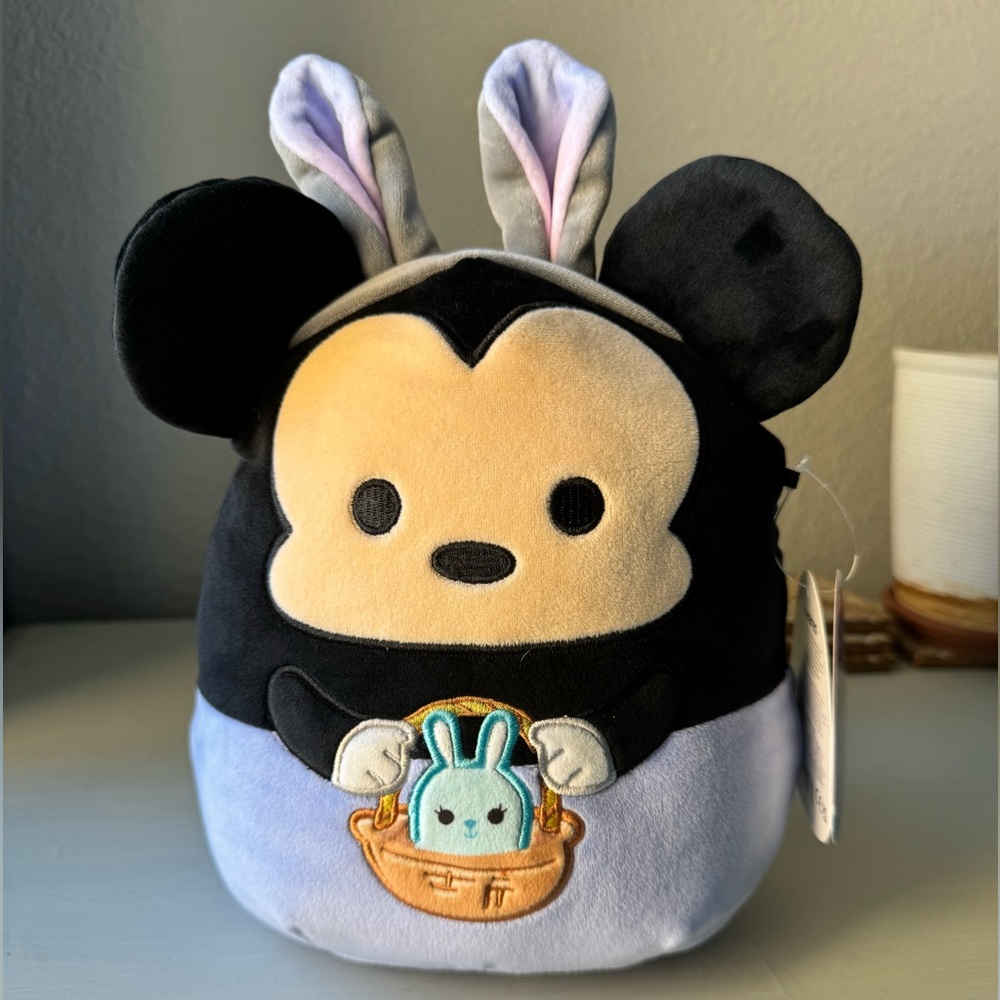 NWT SQUISHMALLOW DISNEY EASTER - MICKEY MOUSE